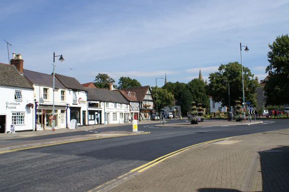 The view into Evesham from the path to the Hampton Ferry